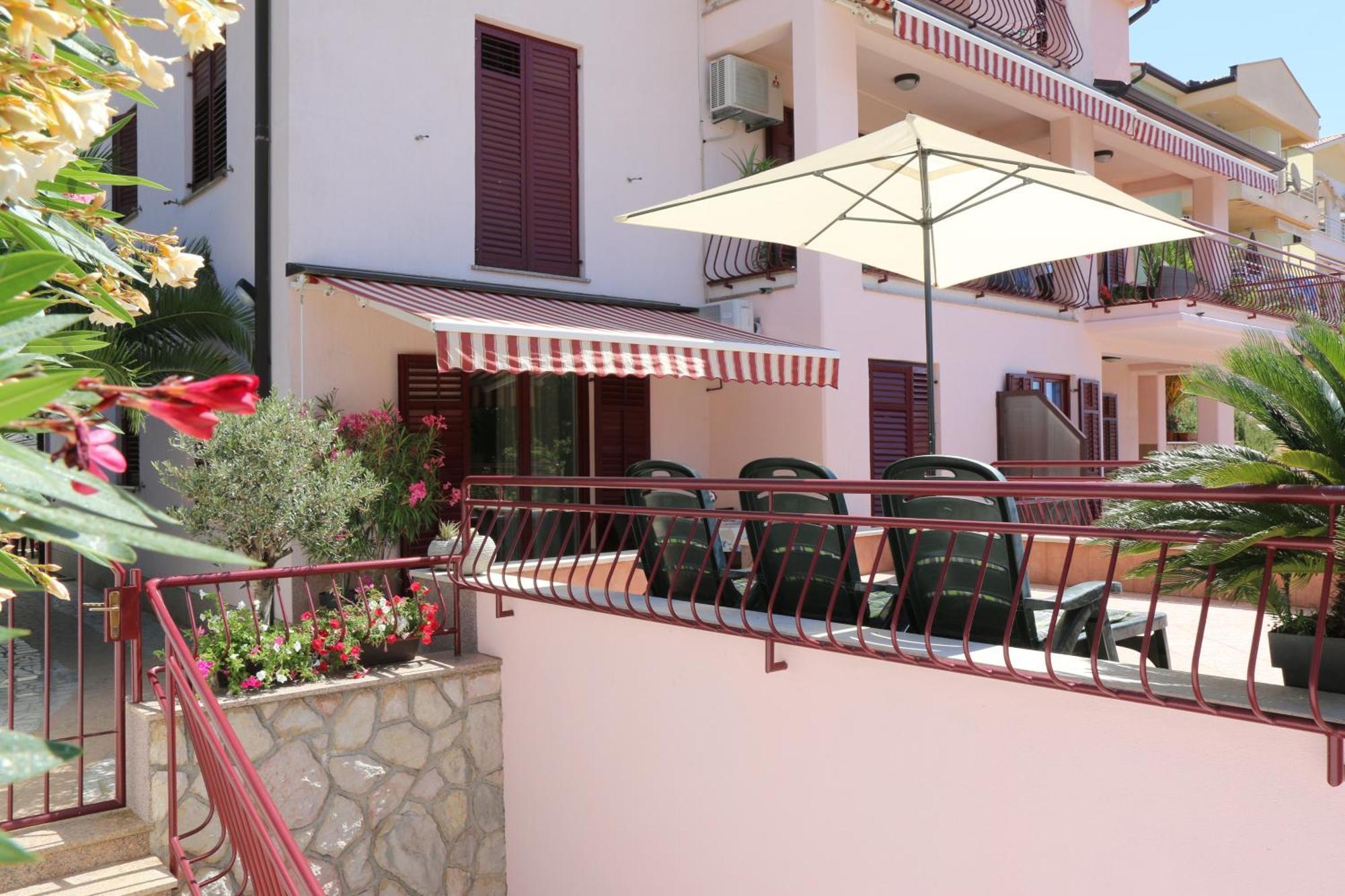 Apartments With A Parking Space Rabac, Labin - 7429 Bagian luar foto
